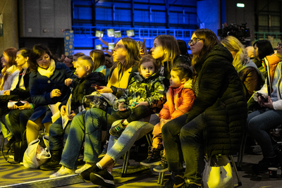 911175 Afbeelding van de 1-jarige herdenking van de Russische inval in de Oekraïne in de Jaarbeurs te Utrecht.
